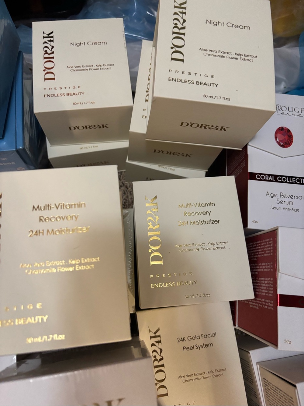 Coach Cashin Carry & 2 Luxury Skincare & Beauty Items Event - Picture 12 of 15